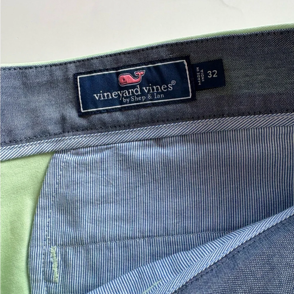Vineyard Vines Men's 32 Breaker Shorts Pistacchio Green Embroidered Fish‎ Beach